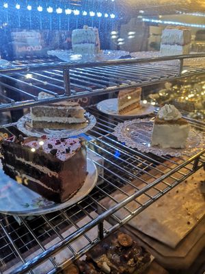 Cakes at Bakkerij Van Planten in Tilburg