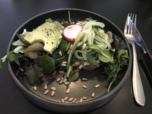 Avocado smorrebroed with hummus at Lille Hus in Mainz