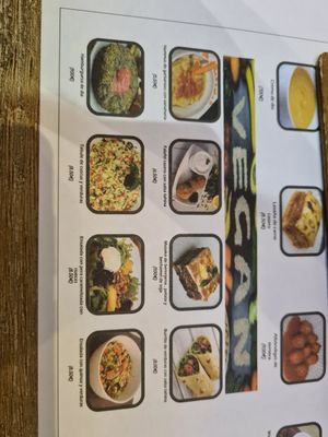 Vegan options at El Trencadís de l'Eixample in Barcelona