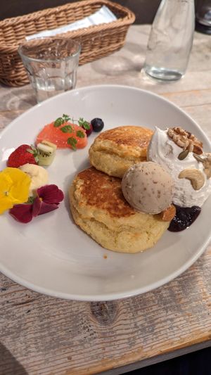 The famous pancakes at AIN SOPH.Journey in Kyoto