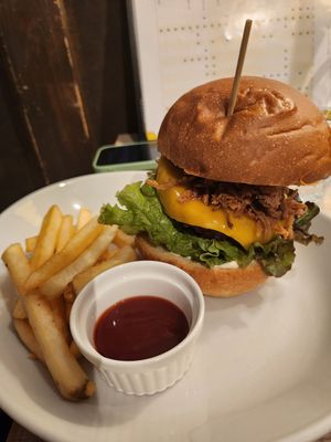 Cheeseburger at AIN SOPH.Journey in Kyoto