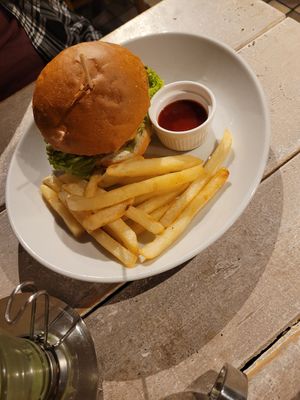 Burger set at AIN SOPH.Journey in Kyoto