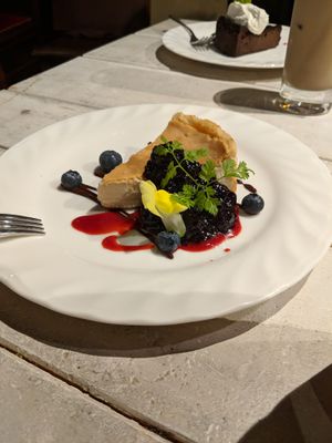 Plain cheesecake (and chocolate cheesecake in the background) at AIN SOPH.Journey in Kyoto