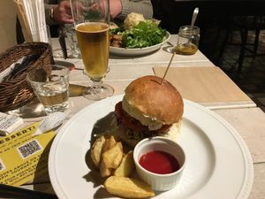Fried ‘chickn’ burger and chips at AIN SOPH.Journey in Kyoto