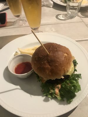 “Cheese” burger  at AIN SOPH.Journey in Kyoto
