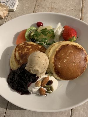 Pancakes - oh my GOD they were *so* good at AIN SOPH.Journey in Kyoto