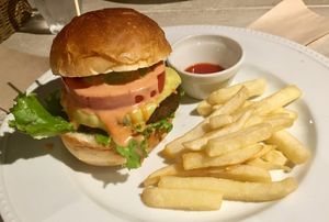 Ripple burger at AIN SOPH.Journey in Kyoto