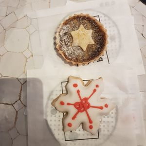 Mince pie and Christmas cookie at By Chloe - Covent Garden in London