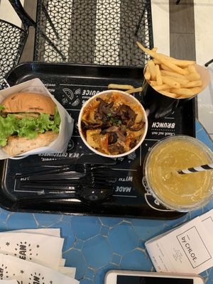 Burger, Mac & cheese with fries at By Chloe - Covent Garden in London