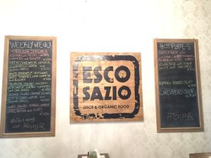 Weekly/daily specials on the board at Escosazio in Rome