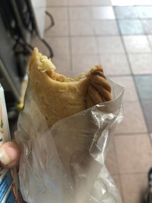 curry puff $1.50 👍🏻👍🏻👍🏻 at Nice Goreng Pisang & Snack Stall in Central Singapore