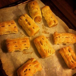 Vegan sausage rolls, fresh and homemade from the oven at Casa Das Flores in Tomar