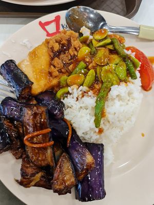 Easy lunch ~ 21/2/23 at Shi Man Lou 食满楼 in North Singapore