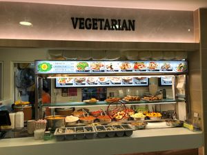 Stall front at Shi Man Lou 食满楼 in North Singapore