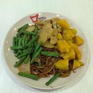 $3.50 for 1 main and 3 sides at Shi Man Lou 食满楼 in North Singapore