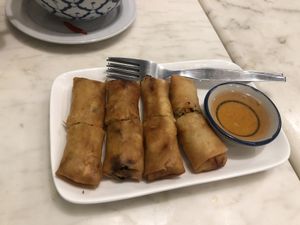 Spring rolls  at Home Cafe Tha Tian in Bangkok