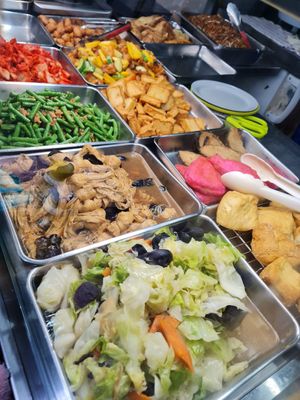 Dishes at 7am ~ 1/7/22 at Toa Payoh Lorong 8 - Vegetarian Stall in Central Singapore