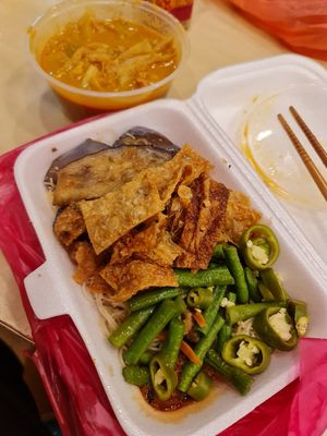 $5 lunch ~ 20/7/22 at Toa Payoh Lorong 8 - Vegetarian Stall in Central Singapore