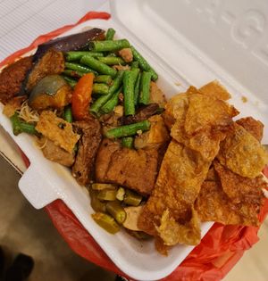 $3.40 lunch ~ 2/12/22 at Toa Payoh Lorong 8 - Vegetarian Stall in Central Singapore