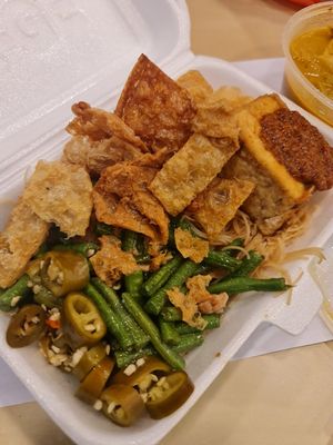 $3.20 ~ 10/12/22 at Toa Payoh Lorong 8 - Vegetarian Stall in Central Singapore