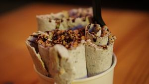 A small nutty oreo vego chocolate sauced ice cream 😁 at Delabuu Ice Cream in Berlin