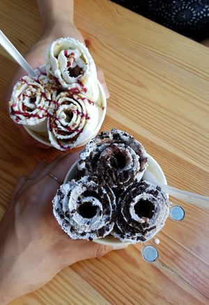 Two kinds of vegan icecreams at Delabuu Ice Cream in Berlin