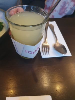 Ginger tea at roots - Schanzengraben in Zurich