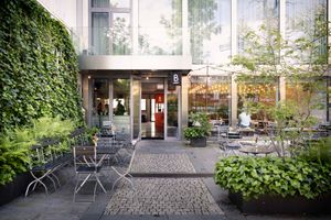 at roots - Schanzengraben in Zurich