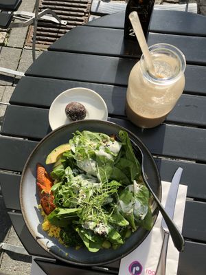 Yummy shake , fantastic fresh salad, power ball for desert.  at roots - Schanzengraben in Zurich