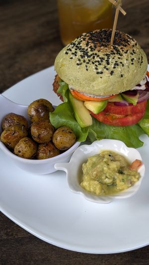 🍔 Vegetariana (without cheese) 29k at Duni in Minca