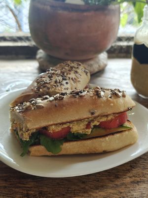 Vegan sandwich at Duni in Minca
