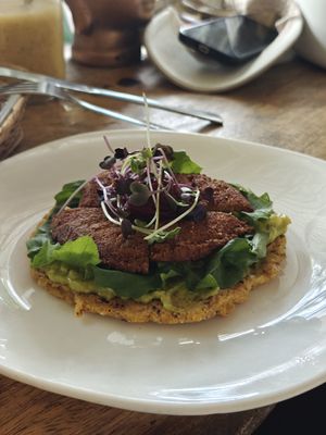 Falafel arepa at Duni in Minca