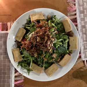 Rau Càng Cue Salad - best on the island at The Clam's House in Phu Quoc
