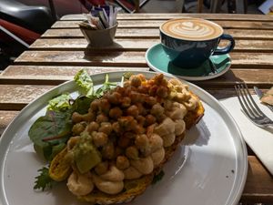 Hummus and chick peas on toast at Barnum Cafe in Rome