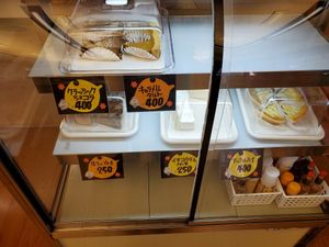 Cakes and pie! at SaiShokuKenBi in Tokyo