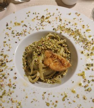 Linguine con pesto de pistacho at Pesto di Pistacchio in Trani
