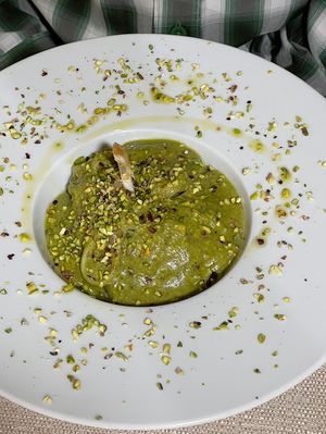 Linguine mit Pesto aus Pistazien und Basilikum  at Pesto di Pistacchio in Trani