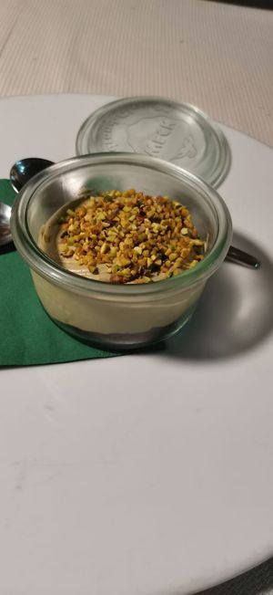 Cheesecake with pistachio cream at Pesto di Pistacchio in Trani