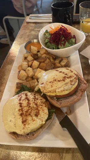 Benny Breakfatst #Veganuary at MeeT in Yaletown in Vancouver