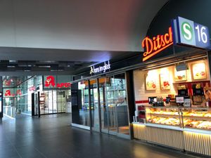 outside at Hans Im Glück in Berlin