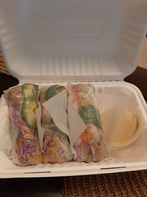 Salad rolls with yummy dip and "crab" at Gratify Foods in Penticton