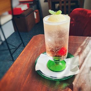 soda float (melon/peach/citrus tamurana)
※ free artificial colors at Pleased To Meet Me in Nara