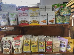 Cereals and grains at La Farmacia Organica in Nuevo Arenal