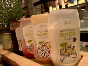 vegan sauces at Hans im Glück in Dresden