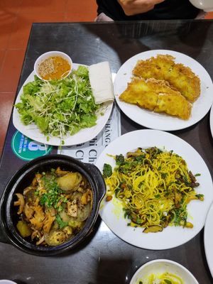 bánh xèo, Braised Eggplant, Turmeric noodles 🍜 at Huyen Trang in Da Nang