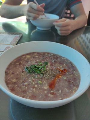 Lotus seed porridge at Huyen Trang in Da Nang