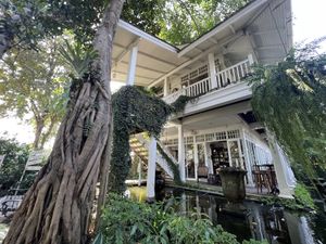 One of the buildings   at Chivit Thamma Da in Chiang Rai