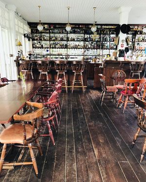 Bar area at Chivit Thamma Da in Chiang Rai