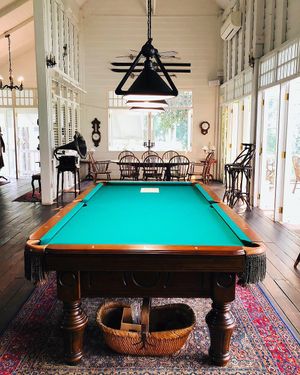 Pool table at Chivit Thamma Da in Chiang Rai