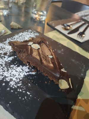 Primer buffet vegano que he ido y ha sido increíble! La comida muy buena y bien de precio. at DaTerra - Arrabida Shopping in Vila Nova De Gaia